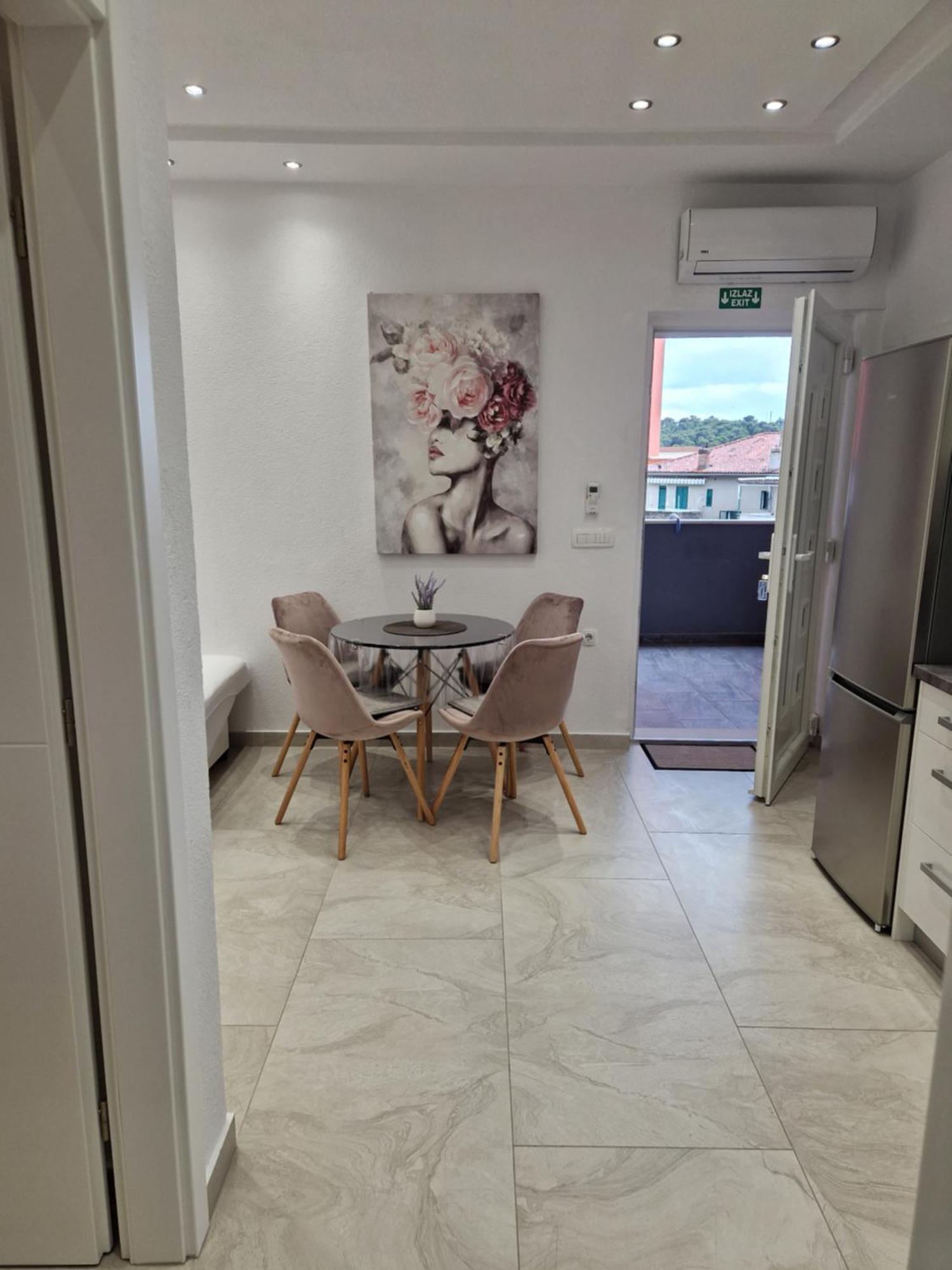 Apartmani Lavanda Centar ماكارسكا المظهر الخارجي الصورة