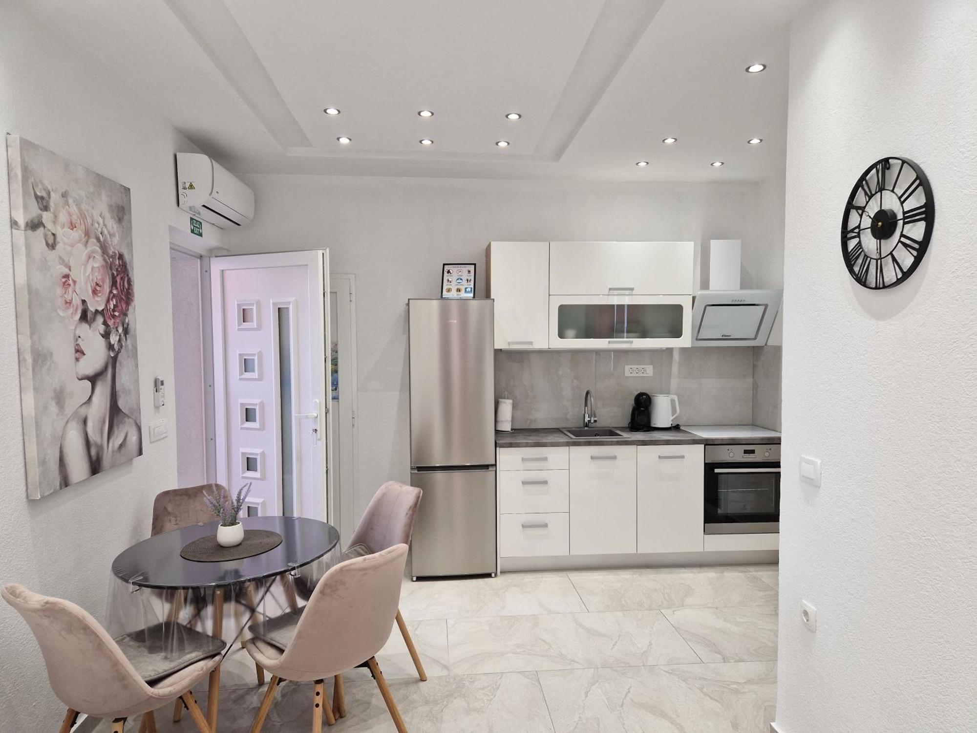 Apartmani Lavanda Centar ماكارسكا المظهر الخارجي الصورة